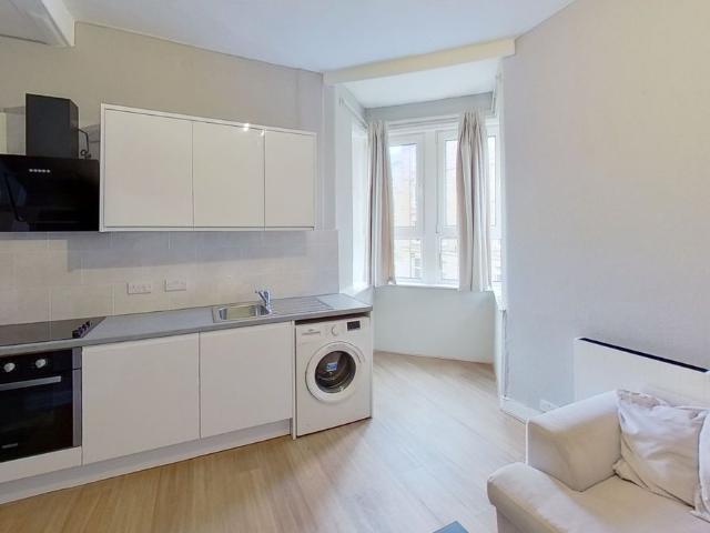 Apartment for rent in Hillside, City of Edinburgh