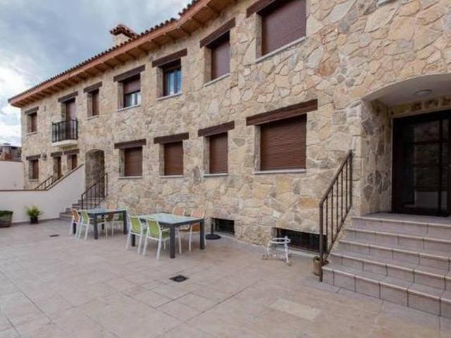 Casa en alquiler en La Cabrera