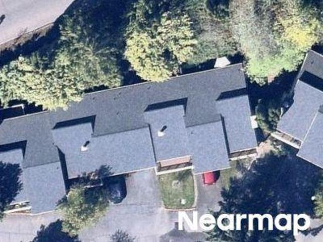 Condo for sale in Lake Oswego