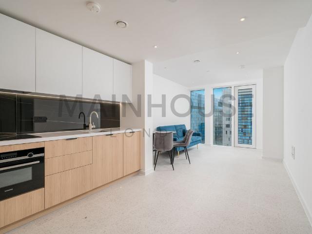 Apartment for rent in St. George in the East, Greater London