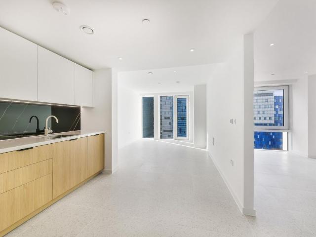Apartment for rent in St. George in the East, Greater London