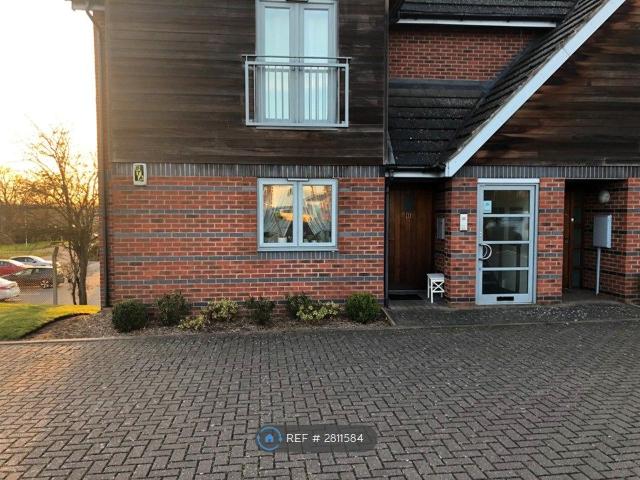 Studio for rent in New Bilton, Warwickshire