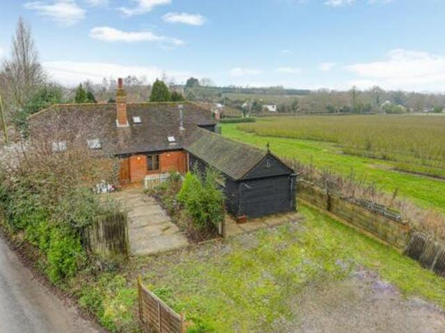 House for sale in Oad Street, Kent