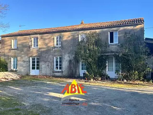 Maison vente à Fontenay-le-Comte, Bouillé-courdault