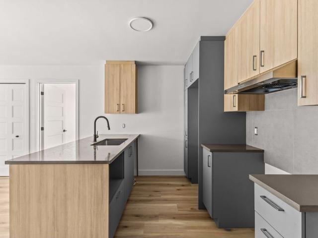 Apartment for rent in Duvernay, Laval (région administrative)