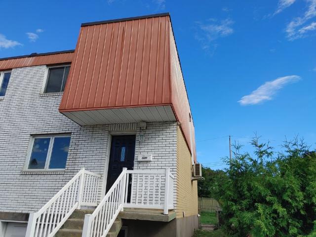 House for rent in Brossard, Quebec