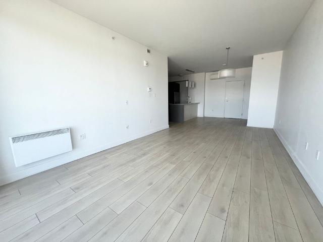 Apartment for rent in Chomedey, Quebec