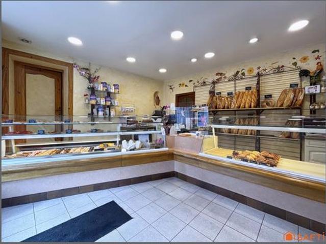 Local Commercial vente à Bourg-en-Bresse, Lent