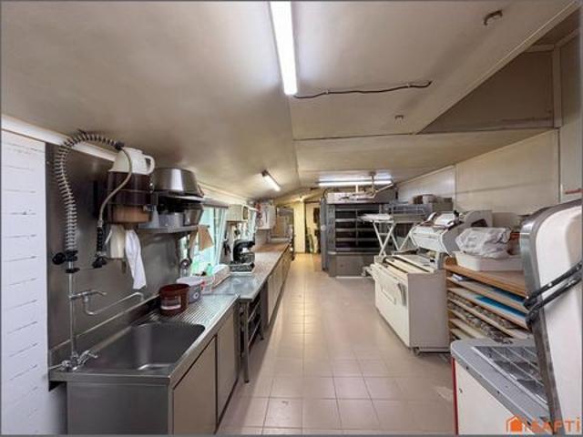 Local Commercial vente à Bourg-en-Bresse, Lent