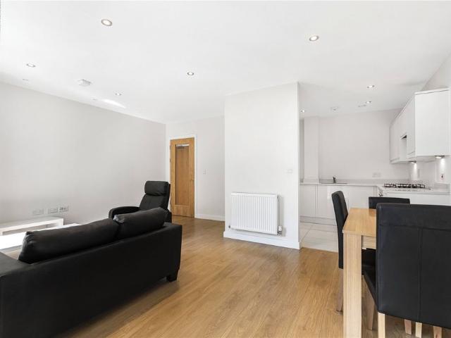 House for rent in Ratcliffe, Greater London