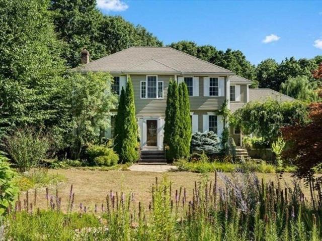 House for sale in Holden, Massachusetts