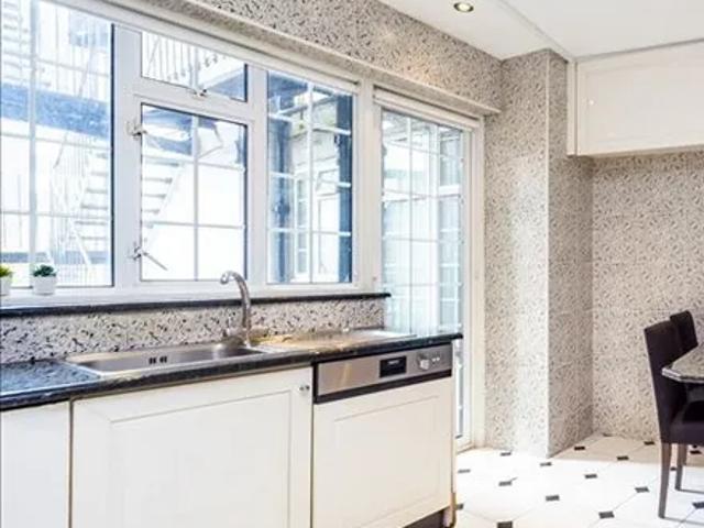 Apartment for rent in St. John's Wood, Greater London