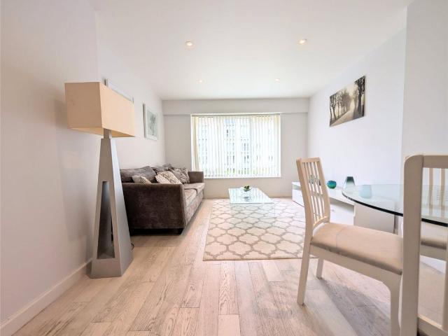 Apartment for rent in Colindale, Greater London