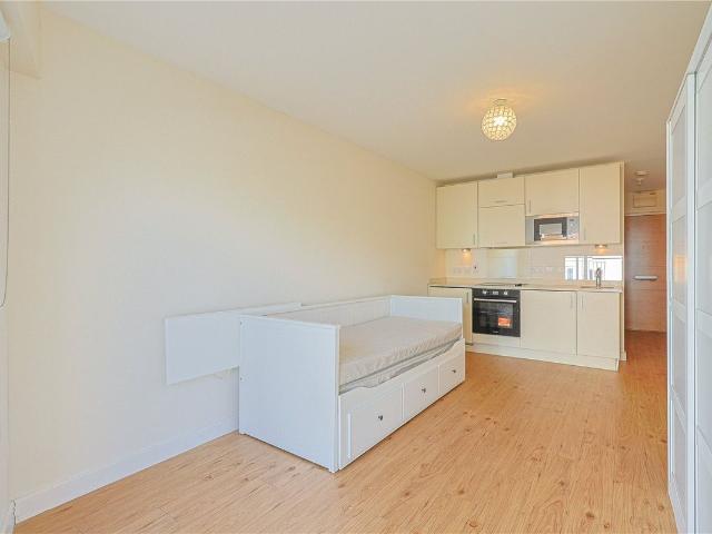 Studio for rent in Colindale, Greater London