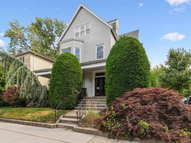 House for sale in Hudson, New Jersey