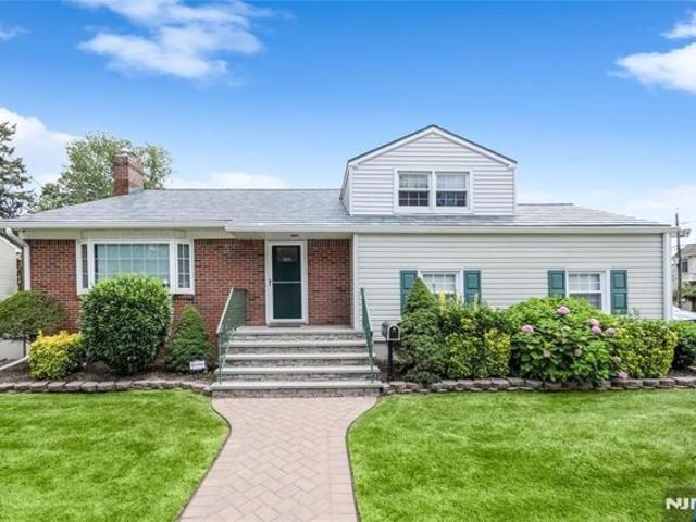 House for sale in Hasbrouck Heights