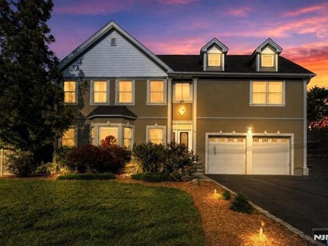 House for sale in Pompton Plains, Pequannock Township