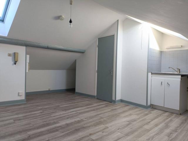 Studio location à La Neuvillette, Reims