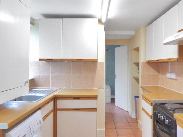 House for rent in St Clement's, The Slade