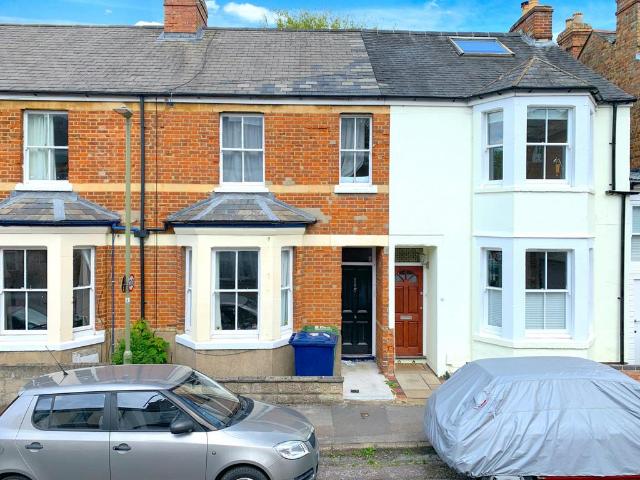 House for rent in St Clement's, The Slade