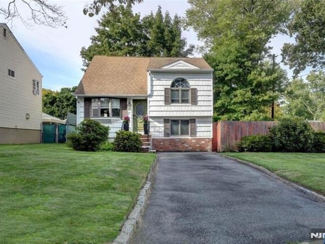 House for sale in Parsippany, New Jersey