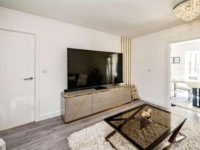 House for rent in Wexham Court, Slough
