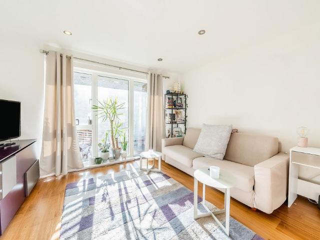 Apartment for rent in Walworth, Greater London