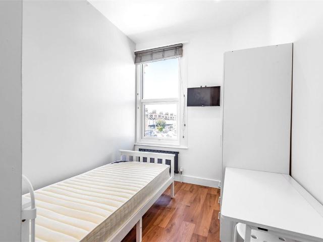 Studio for rent in Hangleton
