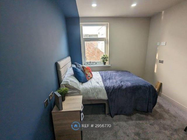 Room for rent in Aylestone Park, Old Wharf