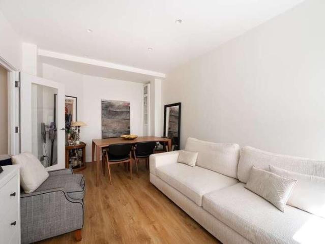 Apartment for rent in St. John's Wood, Isle Of Man