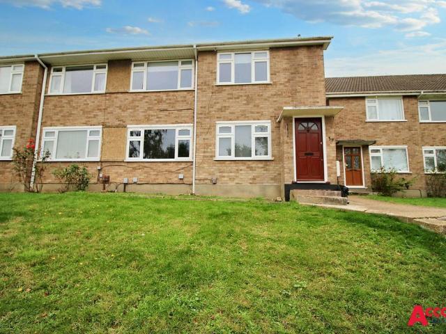 Apartment for rent in Upminster Bridge, Greater London