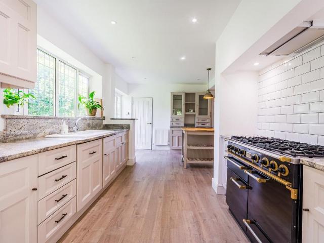 House for rent in Barton In Fabis, East Midlands