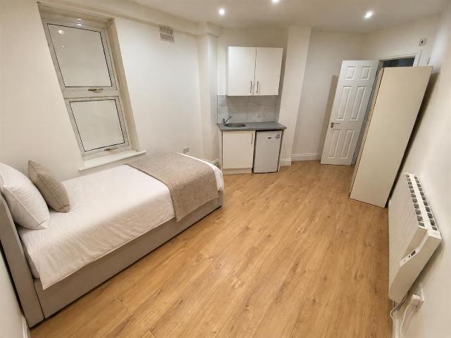 Studio for rent in London Borough of Lewisham, Greater London