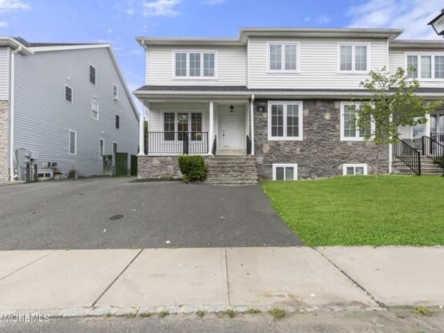 House for sale in Lakewood
