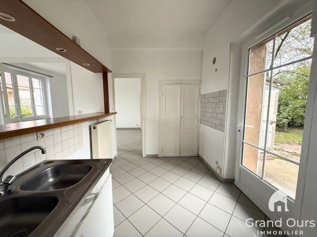 Maison location à Les Genivres, Bourbon-l'Archambault