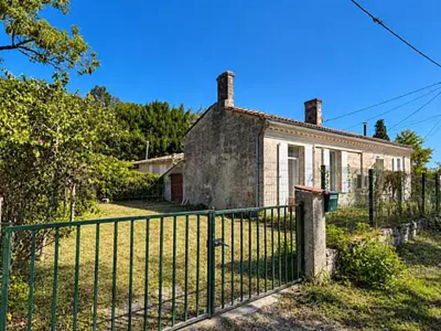 Maison location à La Croix, Bourg