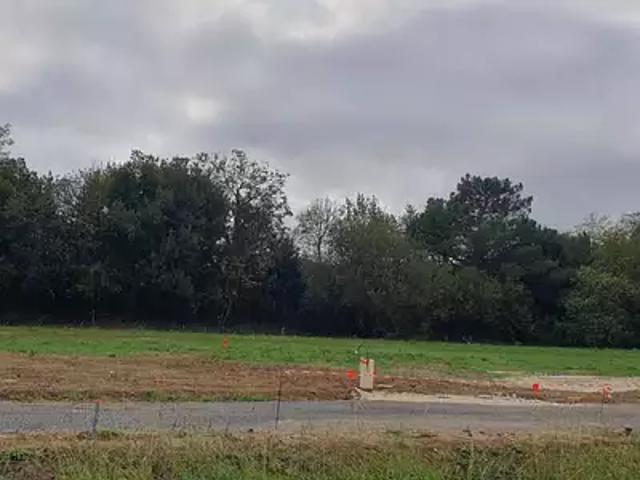 Terrain vente à France métropolitaine, Bourg