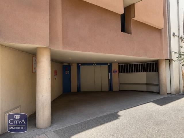 Garage vente à Bourg-en-Bresse, Bourg-en-bresse