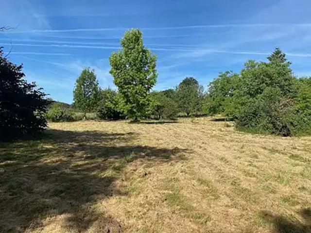 Terrain vente à Charolles, Bourg-le-comte