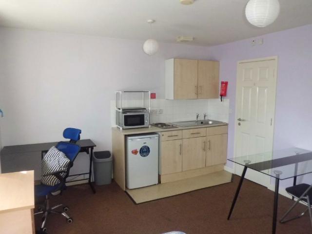 Studio for rent in Metchley, Birmingham