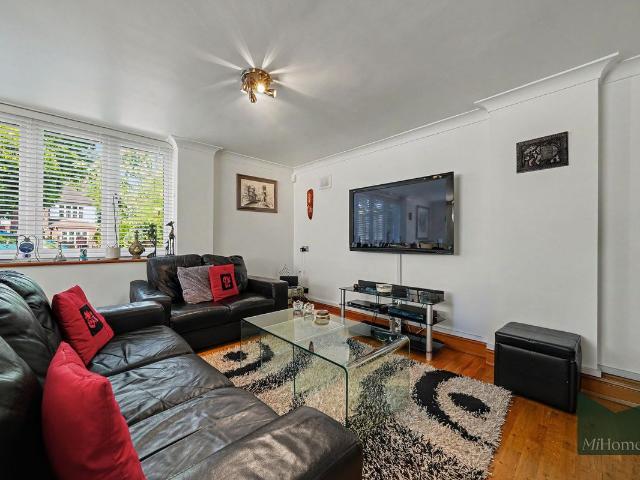 House for rent in Winchmore Hill, Palmers Green