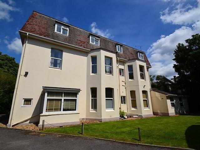 Apartment for rent in Charminster, Bournemouth