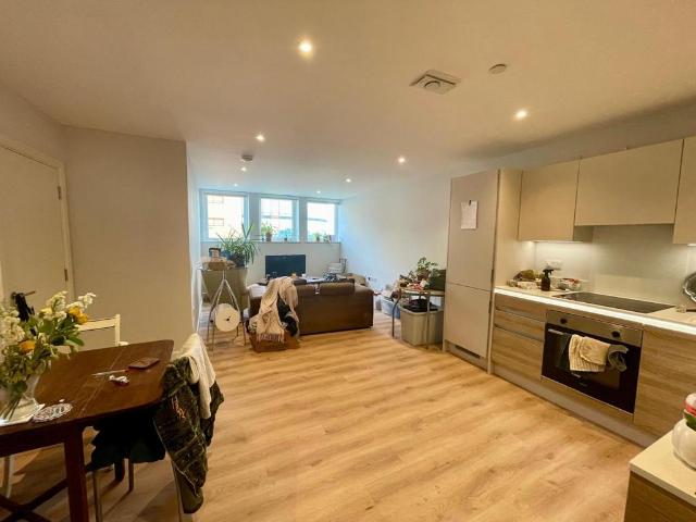 Apartment for rent in Lansdowne, Springbourne