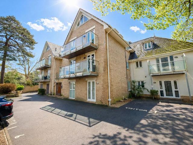 Apartment for rent in Parkstone, Poole