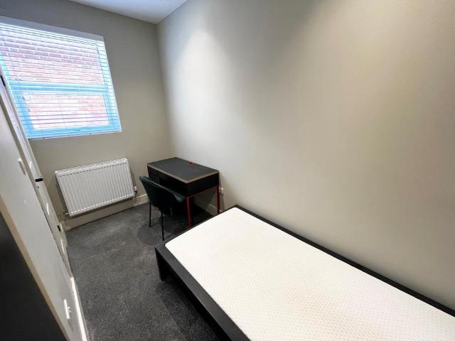 House for rent in Penn Hill, Poole