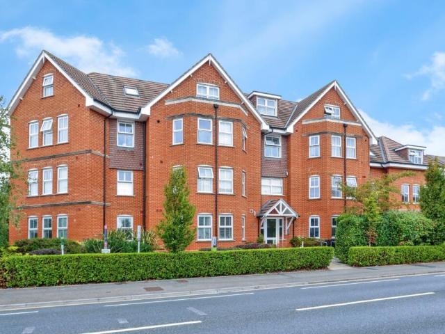Apartment for rent in Penn Hill, Poole
