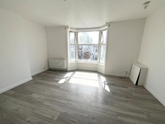 Apartment for rent in Penn Hill, Poole