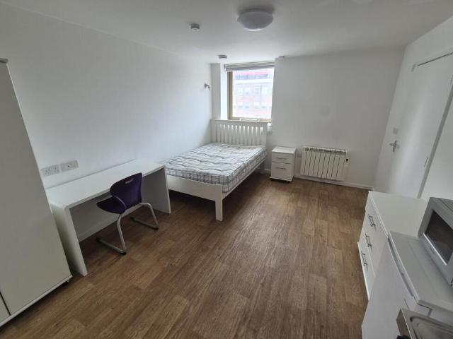 Apartment for rent in Lansdowne, Springbourne