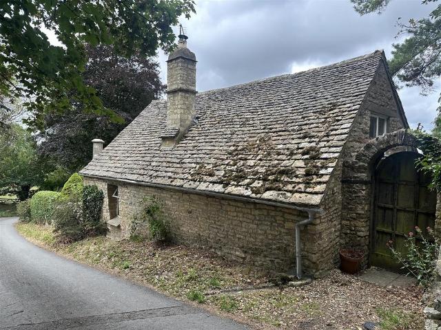 House for rent in Oakridge Lynch, School House