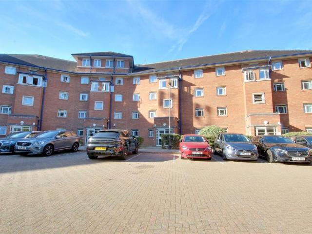 Apartment for rent in London Borough of Enfield, Greater London